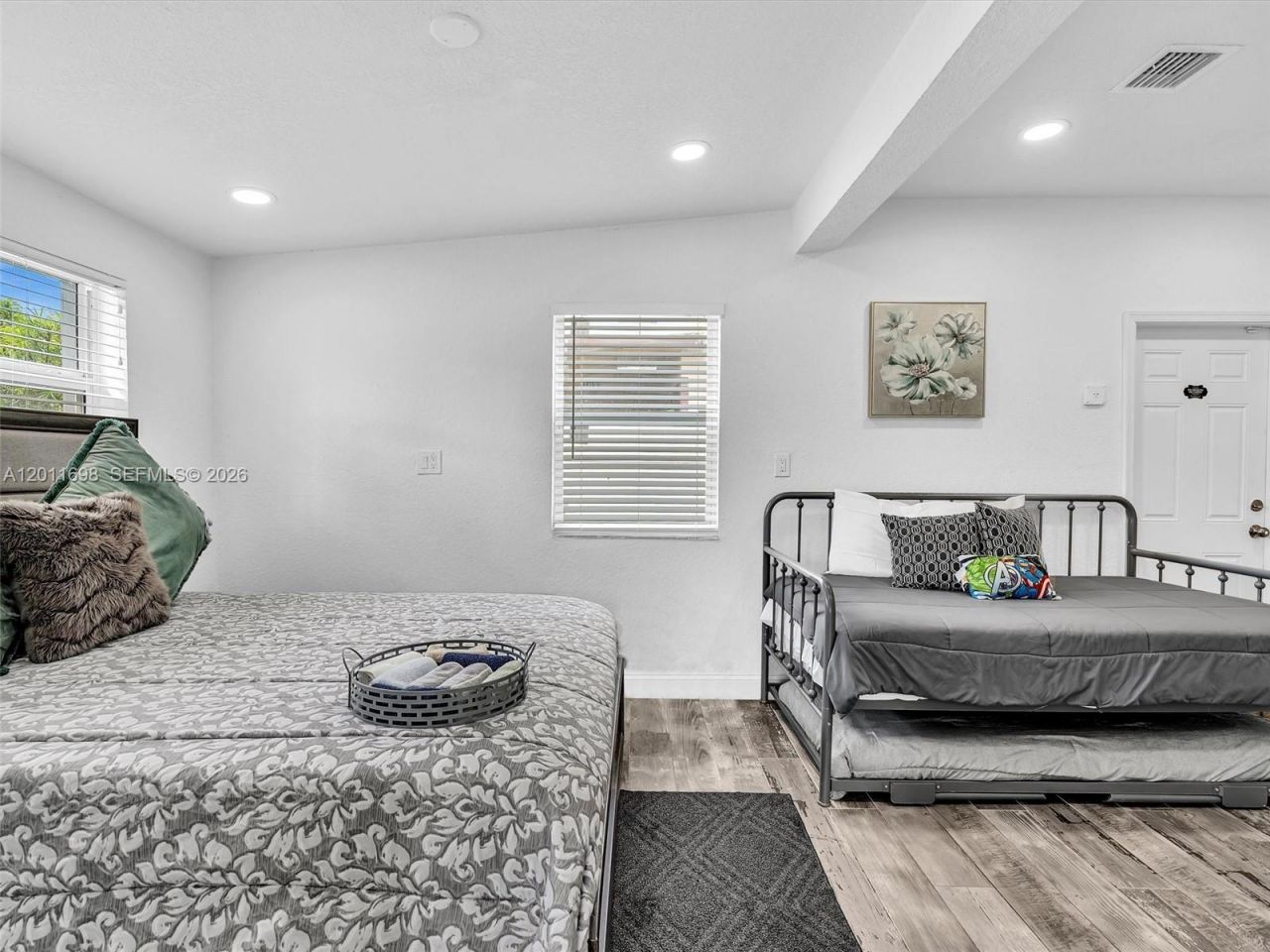 100 NW 8th Ave , Hallandale Beach, FL 33009 Photo