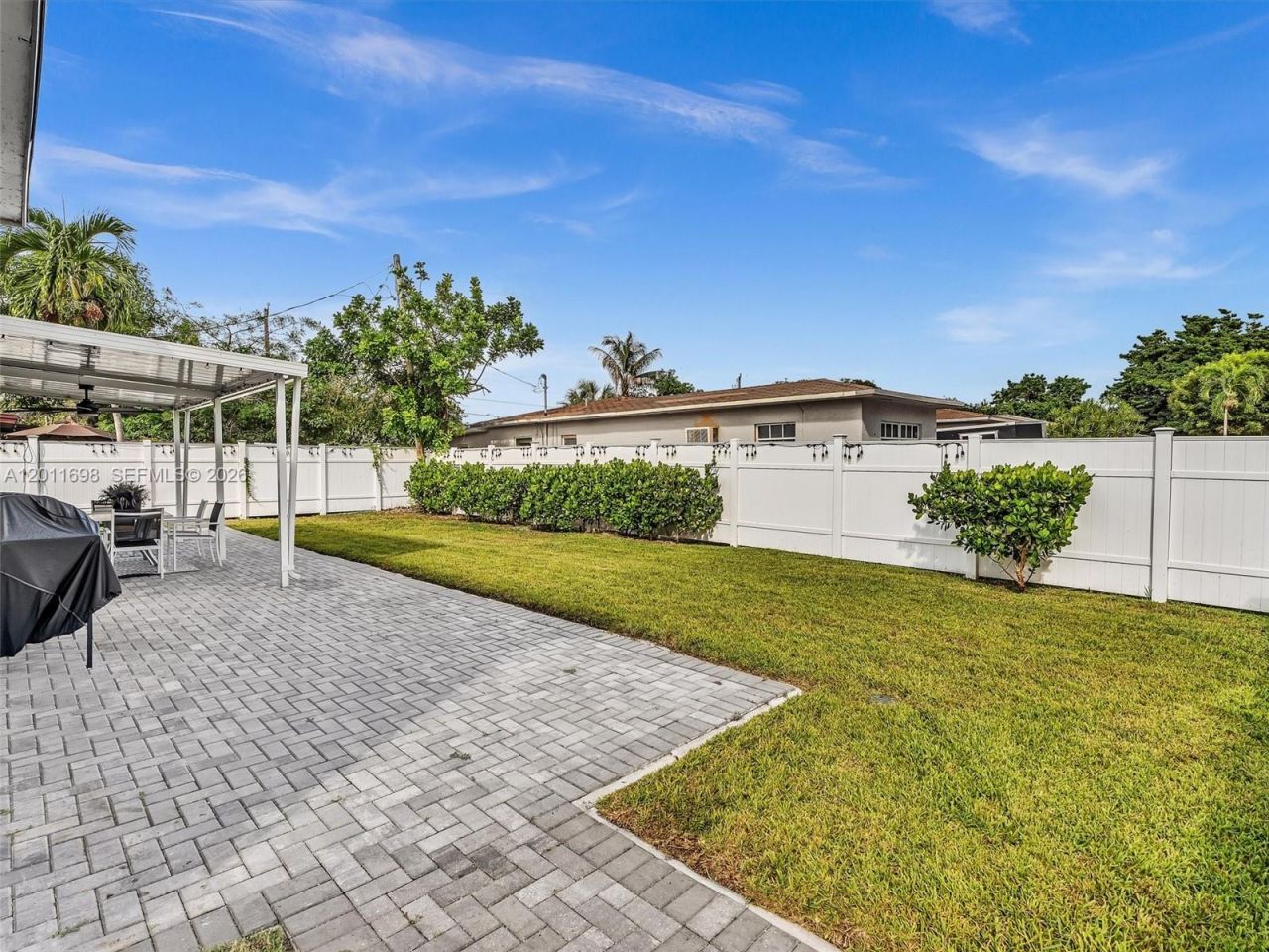 100 NW 8th Ave , Hallandale Beach, FL 33009 Photo