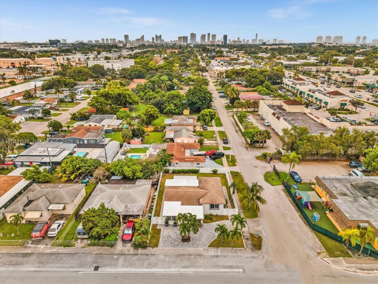 100 NW 8th Ave , Hallandale Beach, FL 33009 Photo