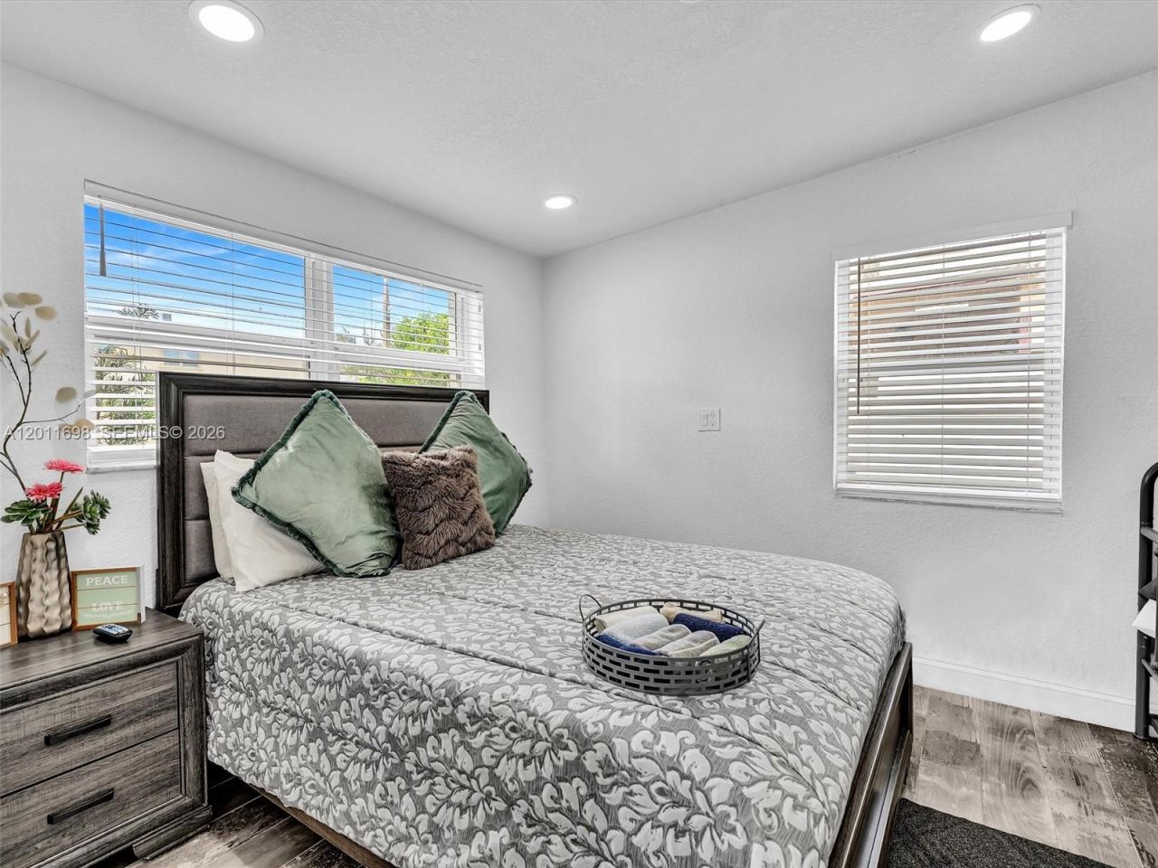 100 NW 8th Ave , Hallandale Beach, FL 33009 Photo