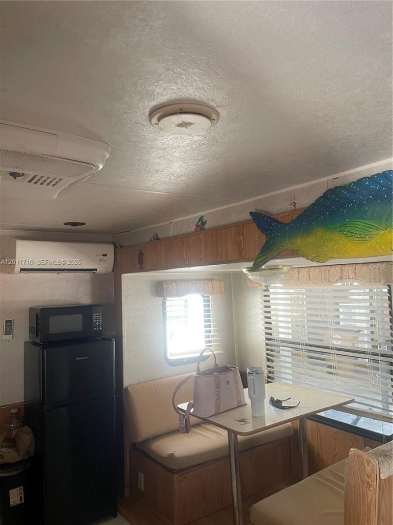 325 Calusa St , Key Largo, FL 33037 Photo