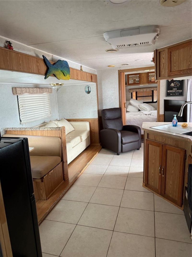 325 Calusa St , Key Largo, FL 33037 Photo