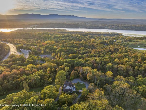 4317 Ny-23 , Hudson, NY 12534