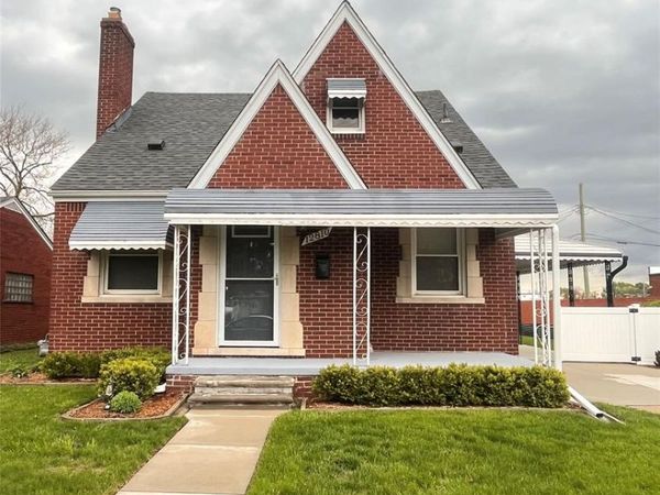 12810 Balsam Street, Southgate, MI 48195