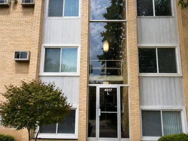 4917 Crooks Road, Royal Oak, MI 48073