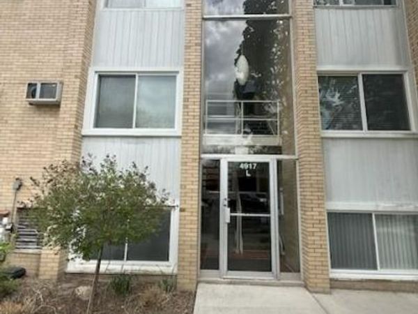 4917 Crooks Road, Royal Oak, MI 48073