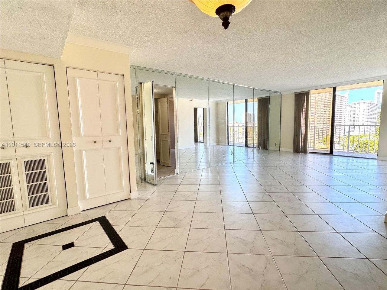 290 174th St , Unit 1112, Sunny Isles Beach, FL 33160 Photo
