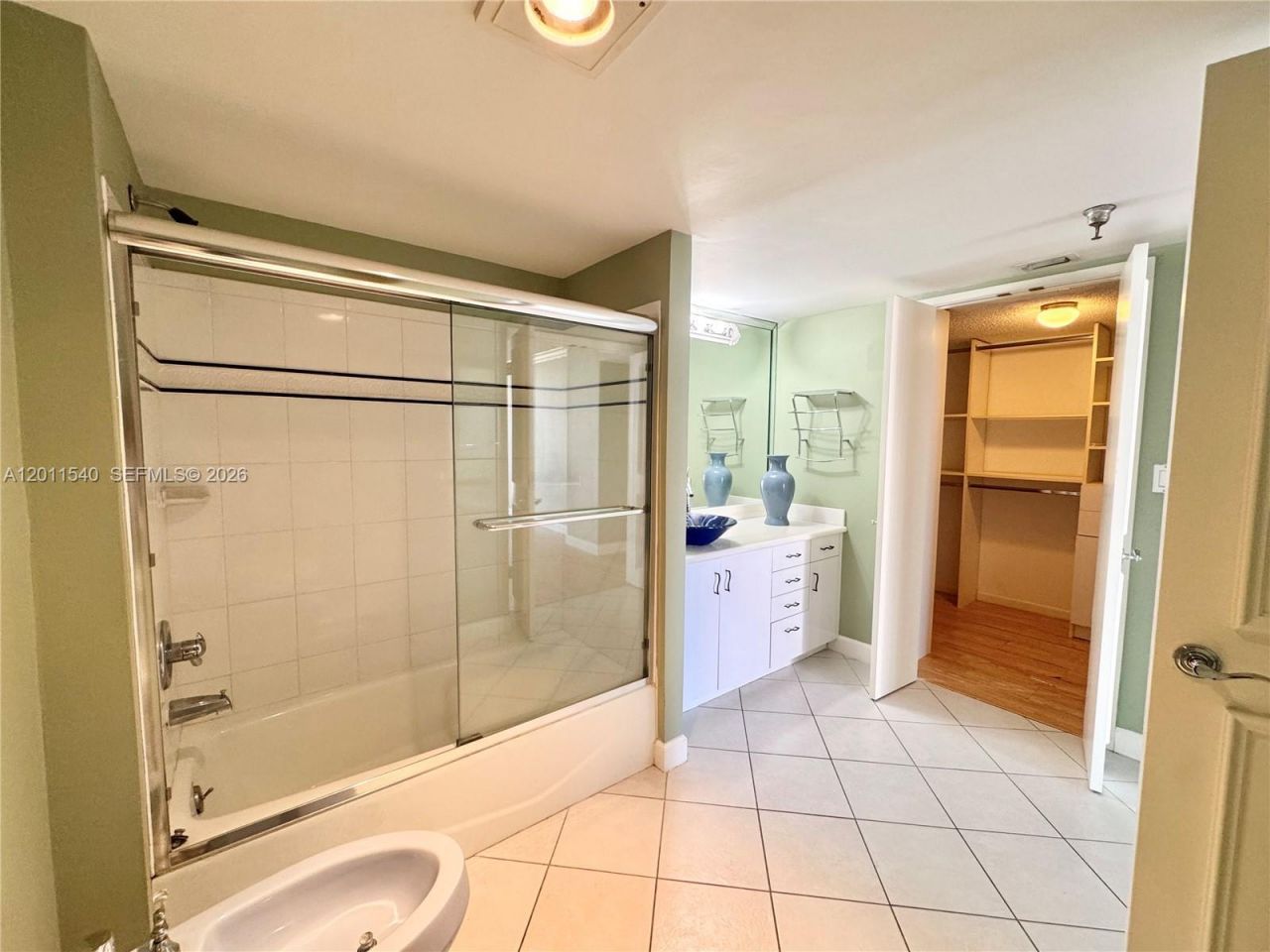 290 174th St , Unit 1112, Sunny Isles Beach, FL 33160 Photo