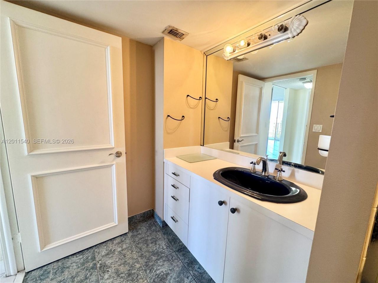 290 174th St , Unit 1112, Sunny Isles Beach, FL 33160 Photo