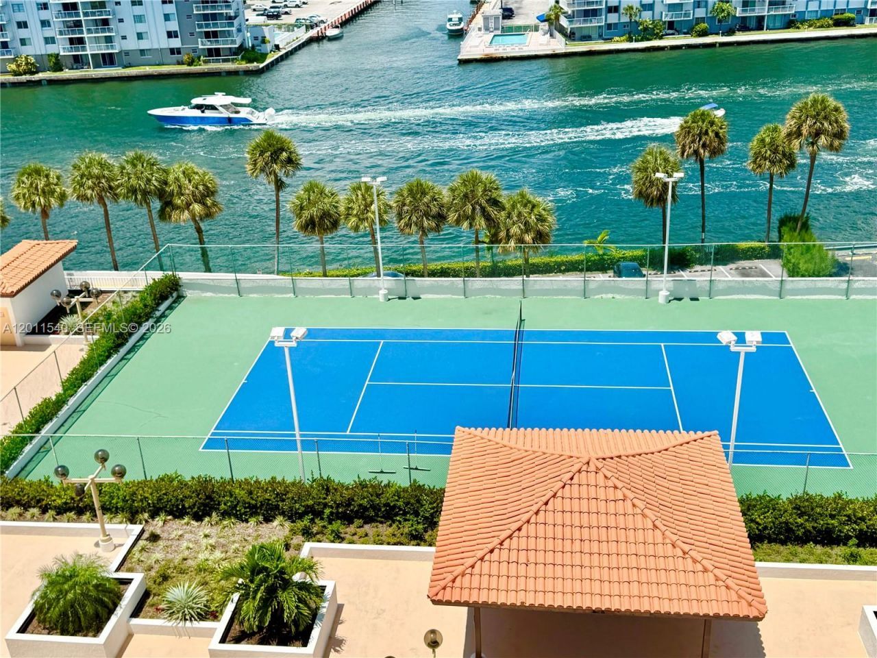 290 174th St , Unit 1112, Sunny Isles Beach, FL 33160 Photo