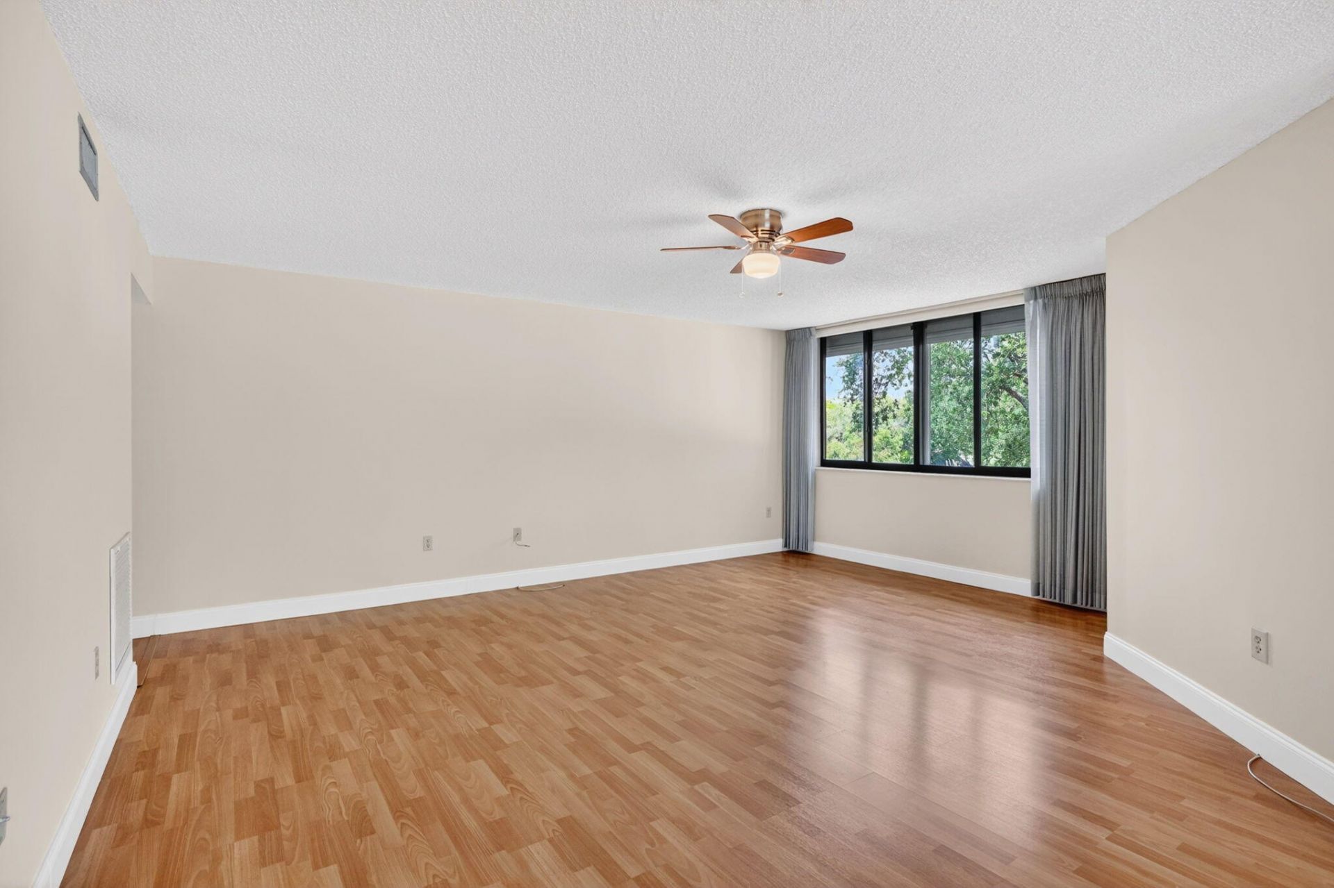 1410 Sheridan Street, Unit 19i, Hollywood, FL 33020 Photo