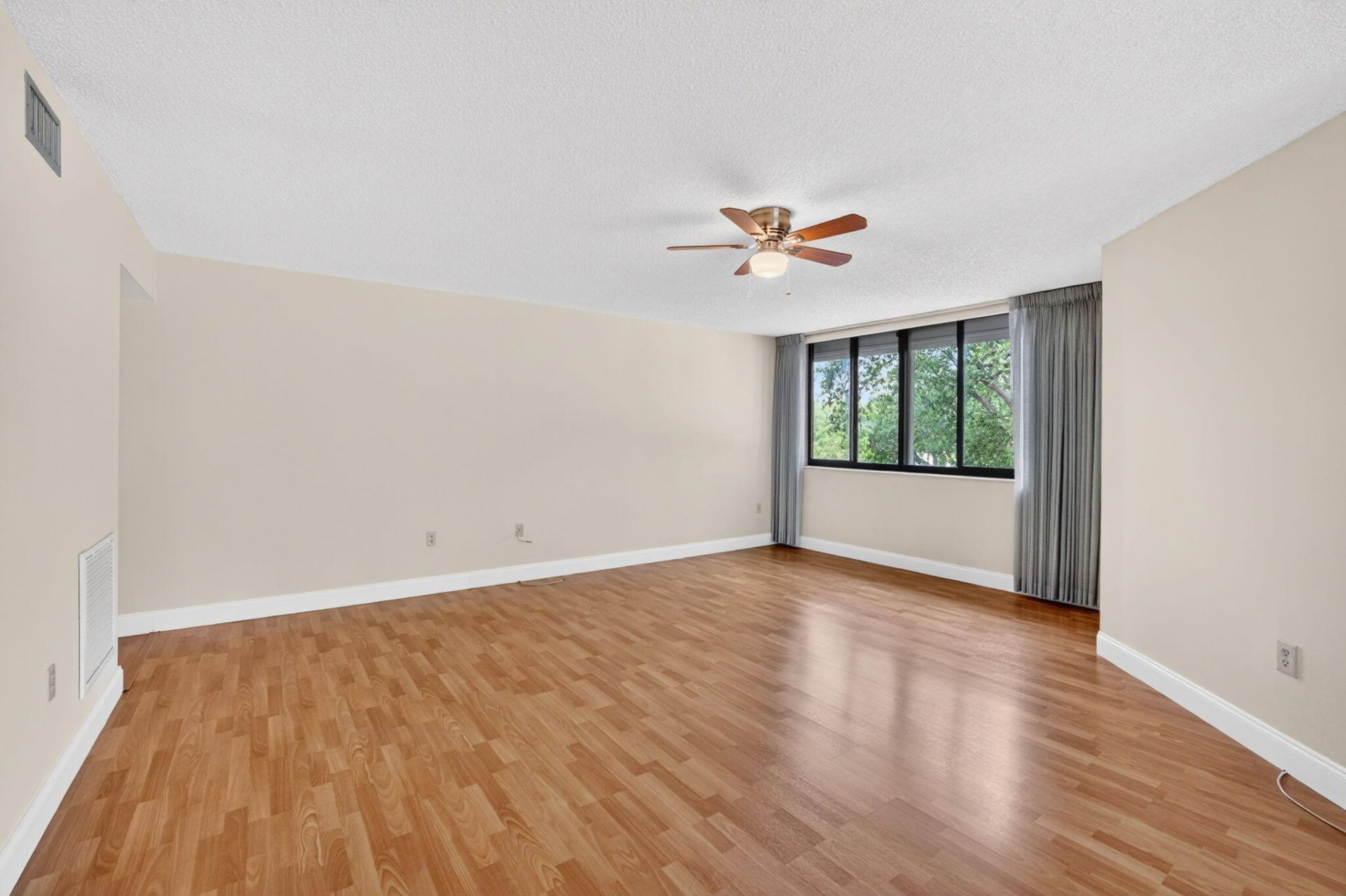 1410 Sheridan Street, Unit 19i, Hollywood, FL 33020 Photo