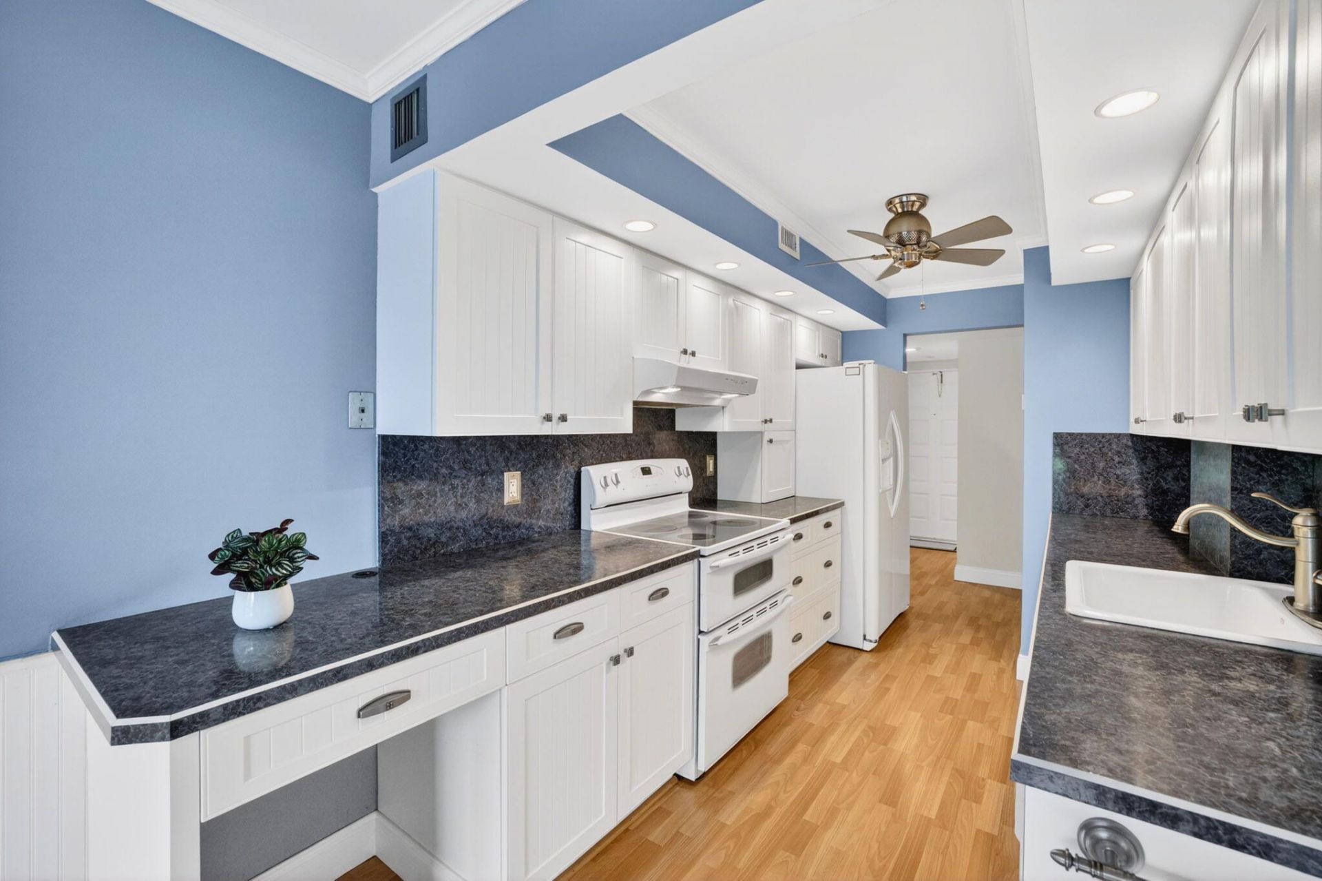 1410 Sheridan Street, Unit 19i, Hollywood, FL 33020 Photo