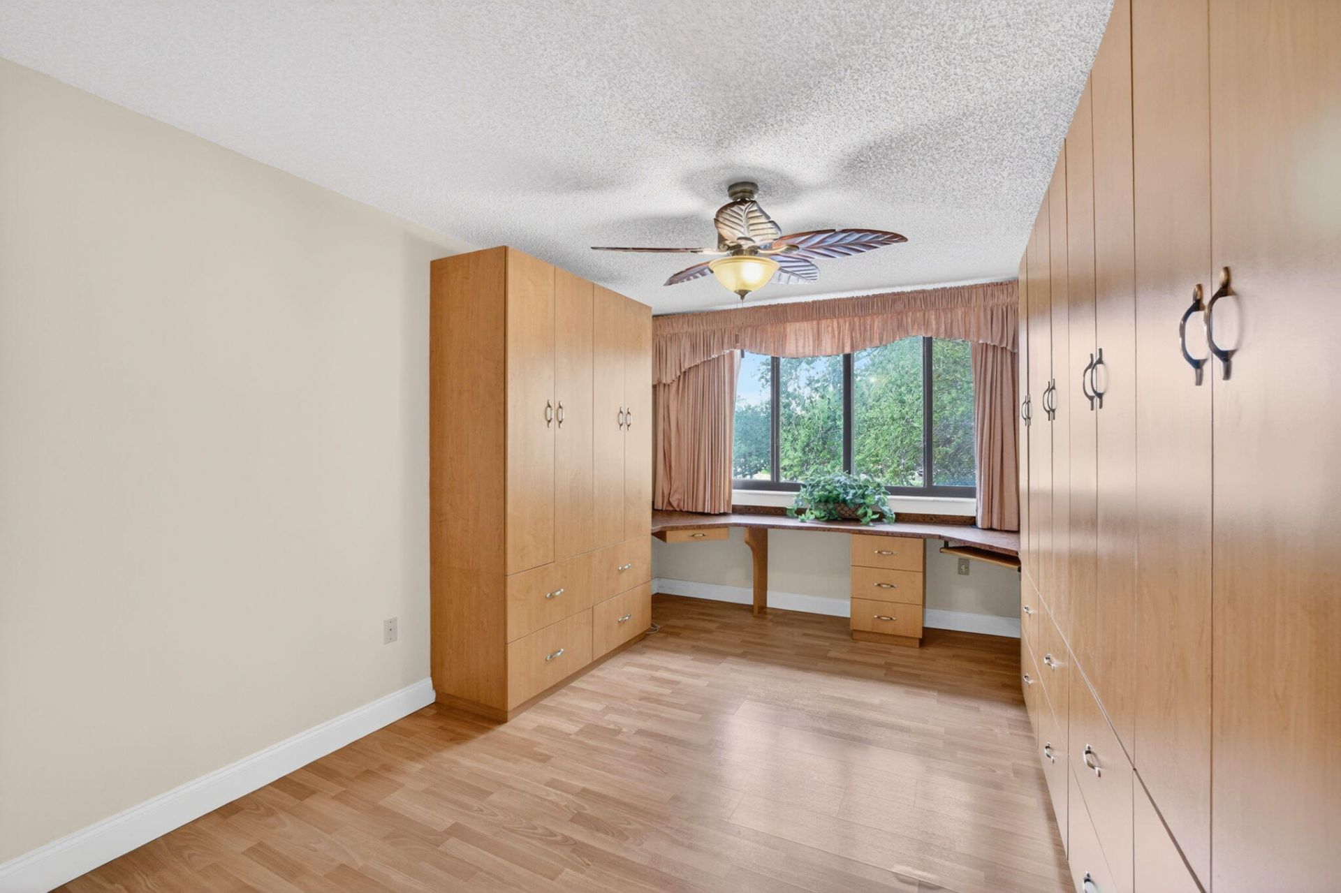 1410 Sheridan Street, Unit 19i, Hollywood, FL 33020 Photo