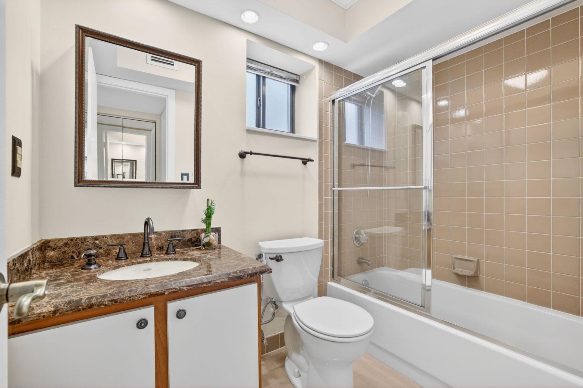 1410 Sheridan Street, Unit 19i, Hollywood, FL 33020 Photo