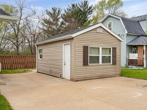 Main Photo