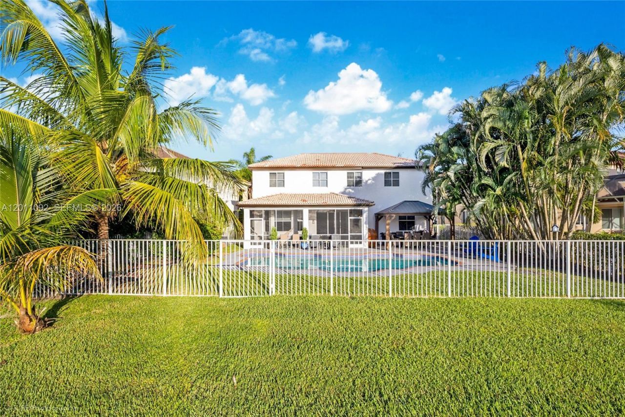 4394 Fox Ridge Dr , Weston, FL 33331 Photo