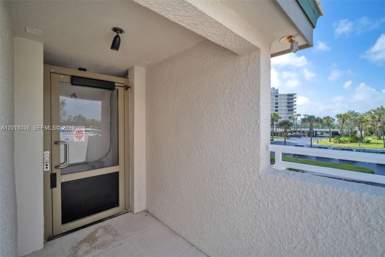 5510 N Ocean Dr , Unit 19B, Singer Island, FL 33404 Photo