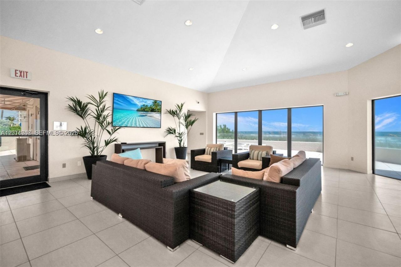 5510 N Ocean Dr , Unit 19B, Singer Island, FL 33404 Photo