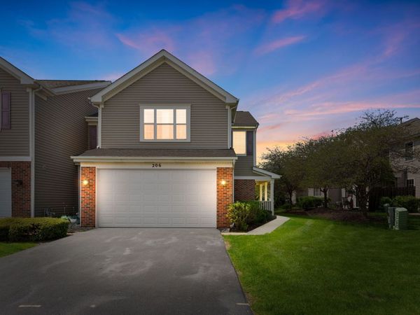 206 Madison Drive , Unit 206, Streamwood, IL 60107