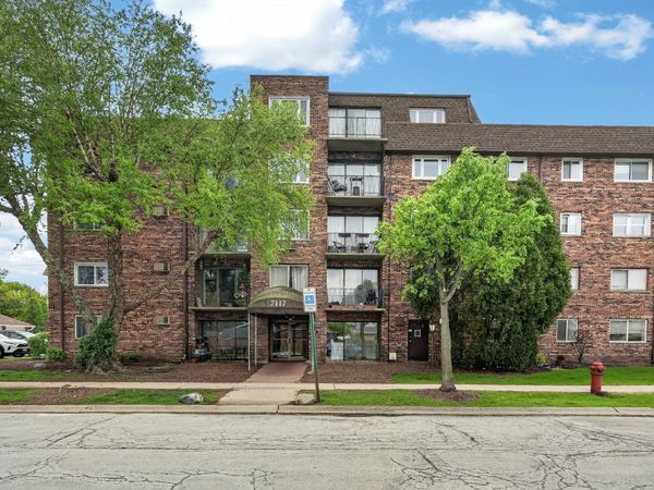 7117 W 93rd Street , Unit 405, Oak Lawn, IL 60453