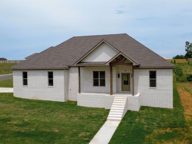 101 BARTON Street, Beebe, AR 72012