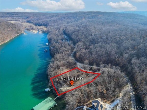 7801 Eagle Bay Drive, Gravois Mills, MO 65037