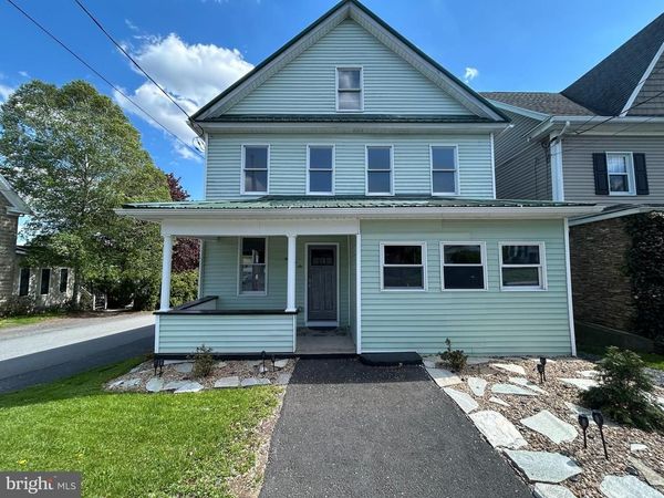 256 W MAIN STREET, RINGTOWN, PA 17967