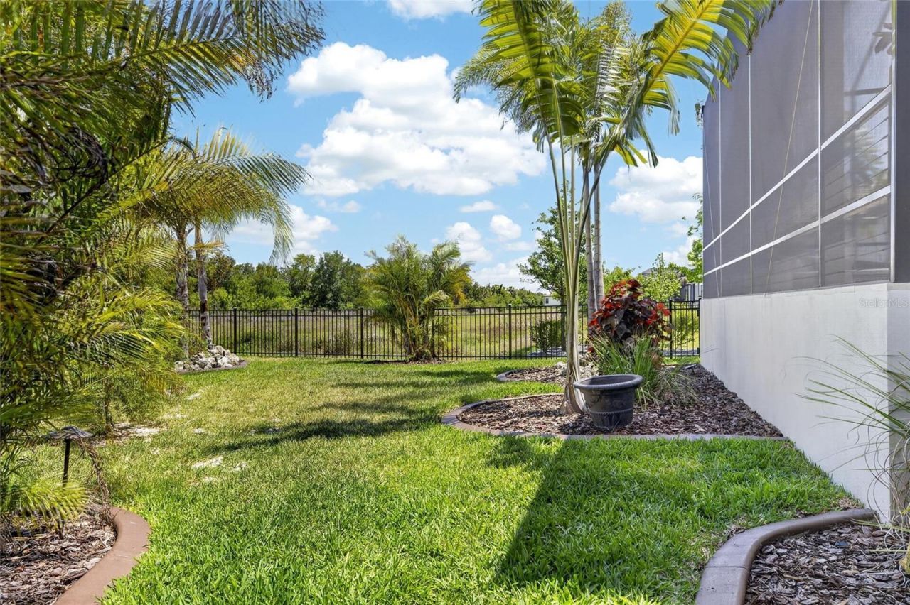 1075 Seagrape Drive , Ruskin, FL 33570 Photo