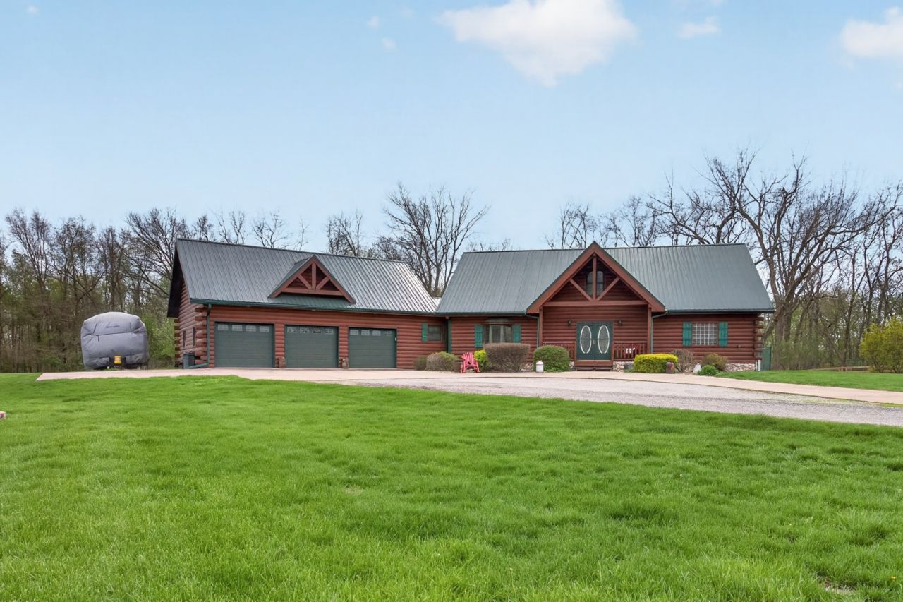 20805 Mackinaw Bluffs Road , Lexington, IL 61753 Main Photo