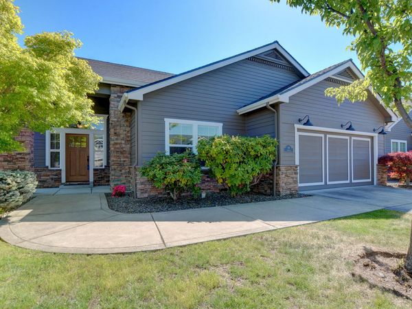 108 Sandridge Way, Eagle Point, OR 97524