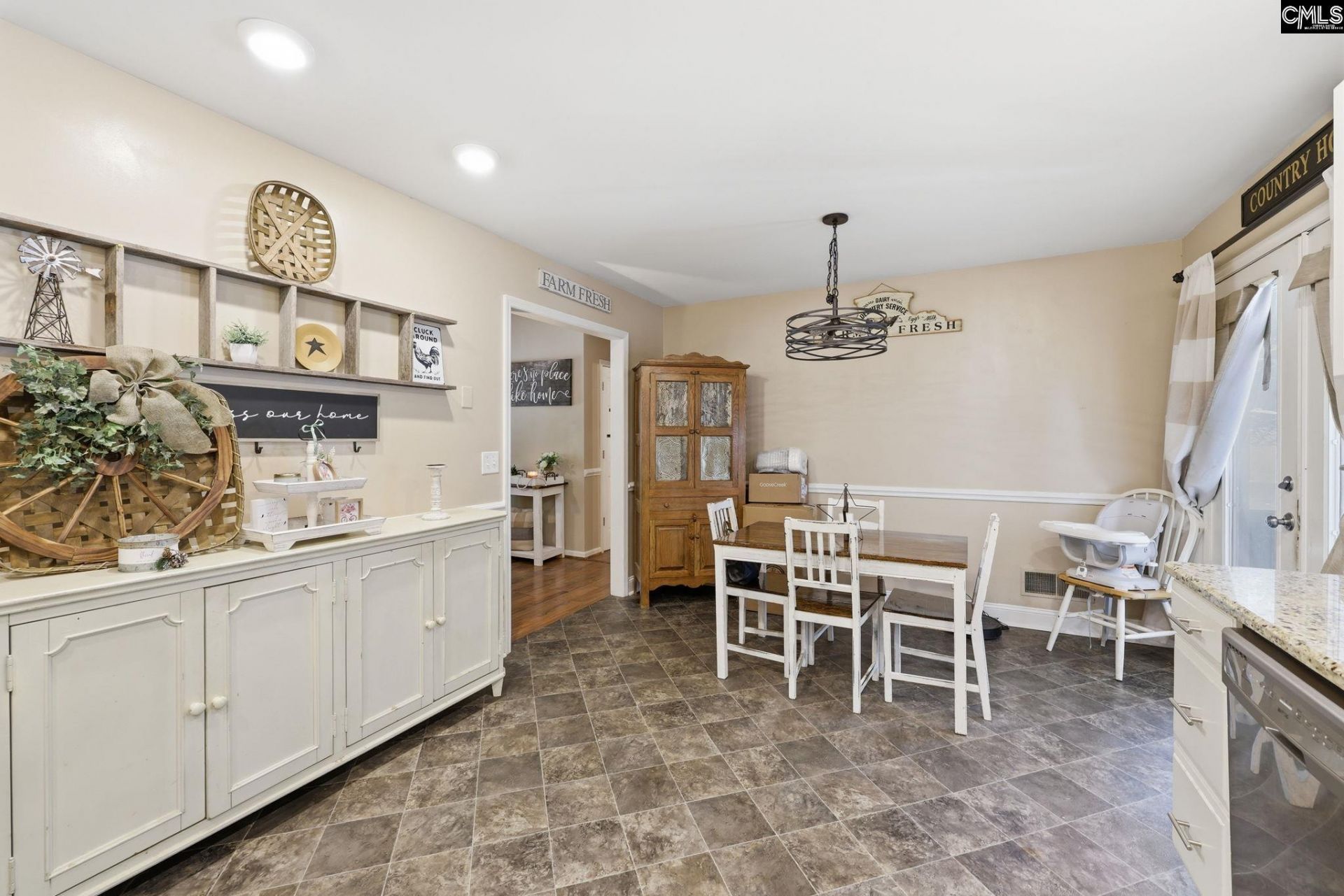 114 Falcon Crest Road  Photo 10