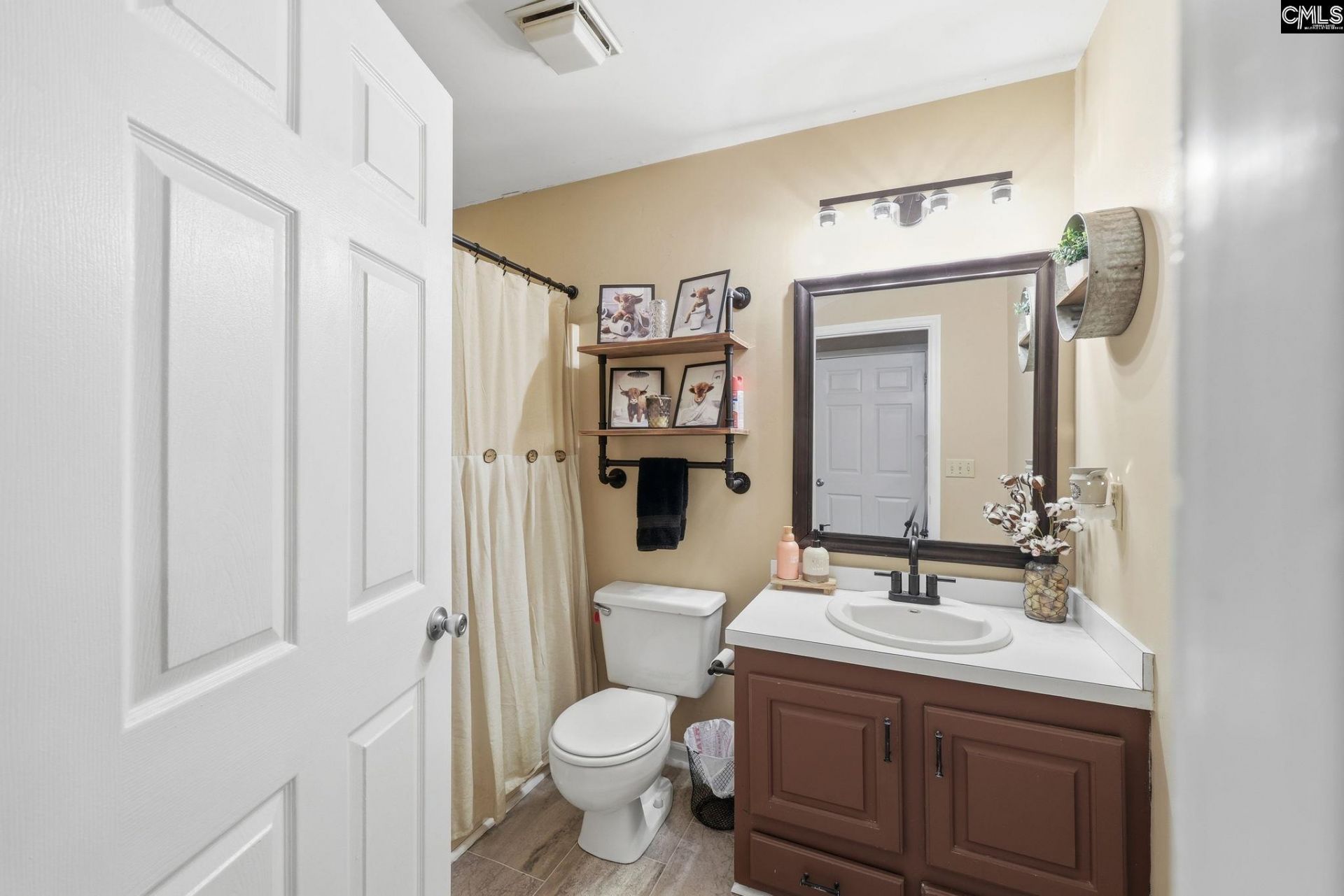 114 Falcon Crest Road  Photo 16