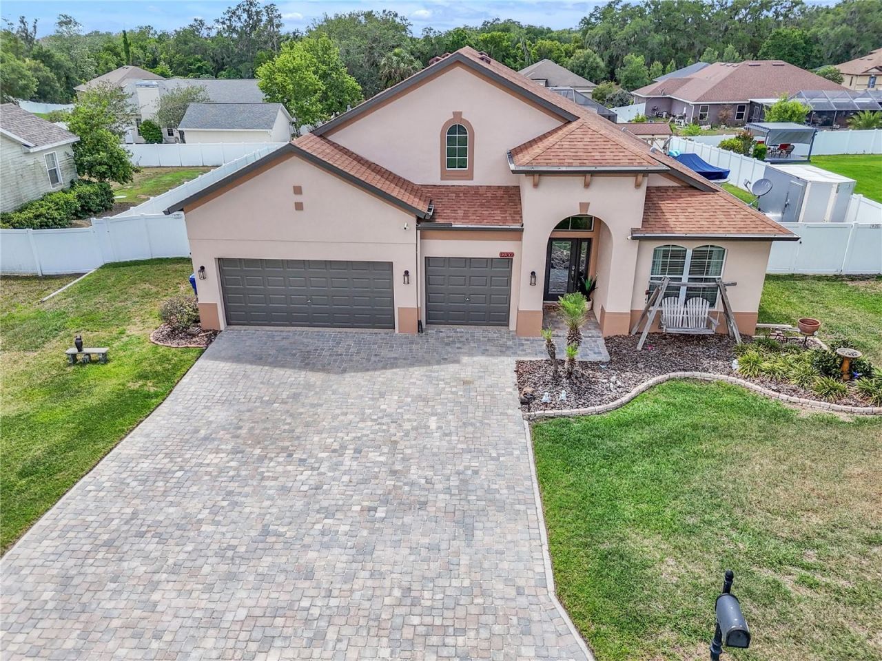 12309 Loopback Drive, San Antonio, FL 33576 Photo