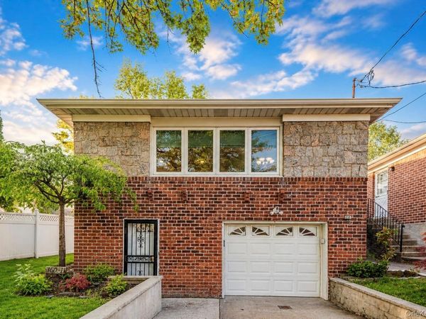 16011 24th Avenue, Whitestone, NY 11357