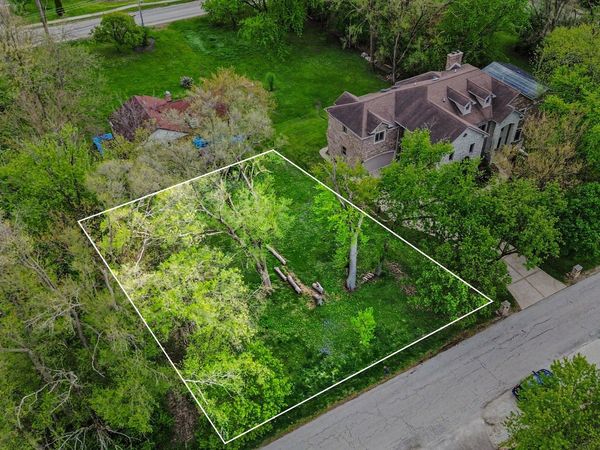 5865 Alabama Avenue, Willowbrook, IL 60527