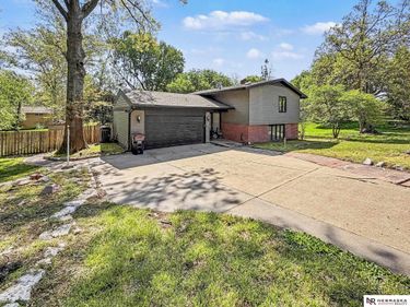 1520 S 3rd Avenue, Beatrice, NE 68310