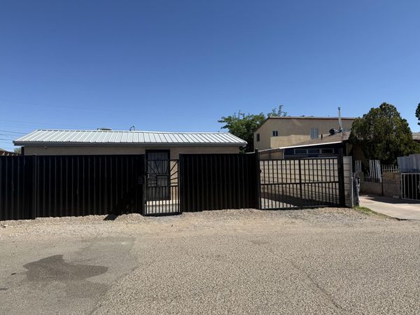 3201 Gonzales Road SW, Albuquerque, NM 87105