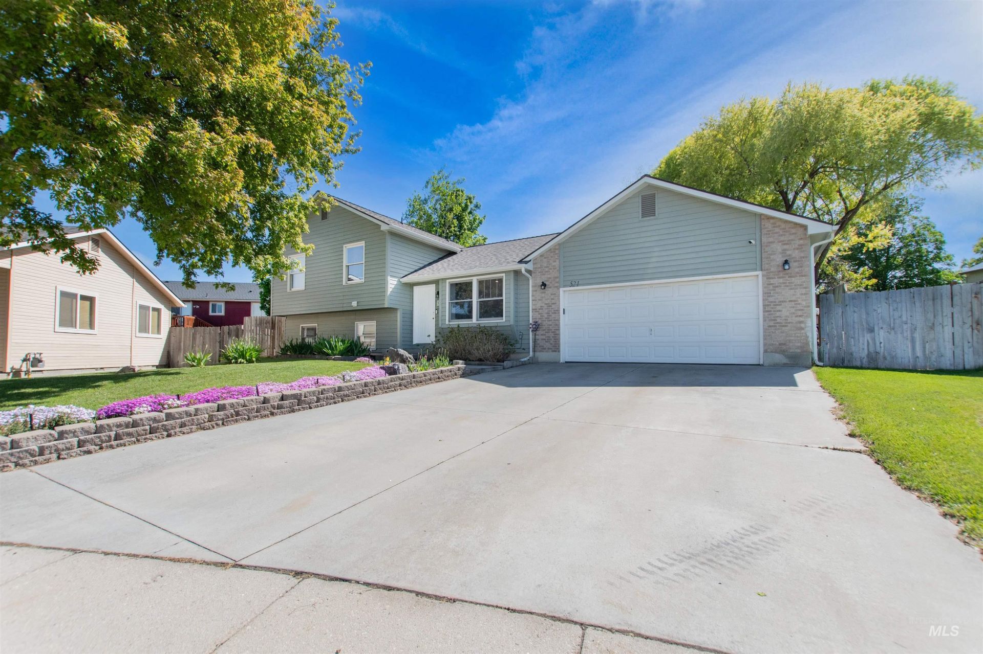 521 Massachusetts Ct, Nampa, ID 83686 Main Photo