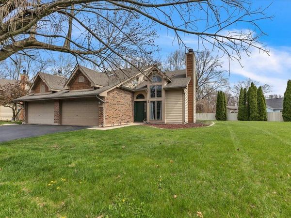1475 Grand Isle Court , Hobart, IN 46342
