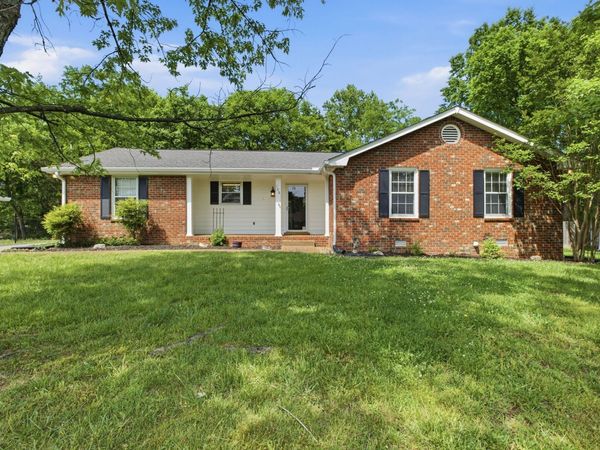 108 Ashlea Ct, Goodlettsville, TN 37072