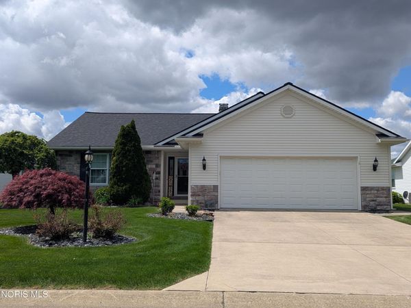 331 Country Meadows Drive , Oak Harbor, OH 43449