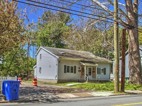 32 Genung Street , Middletown, NY 10940