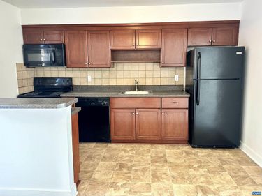 840 FOUNTAIN CT , Unit D, Charlottesville, VA 22901
