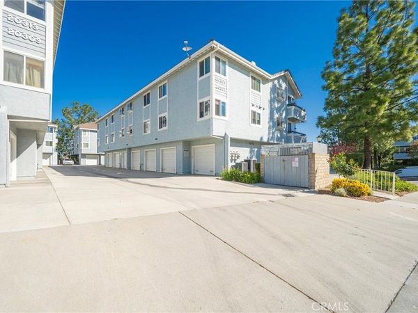 20305 Rue Crevier, Unit 585, Canyon Country, CA 91351