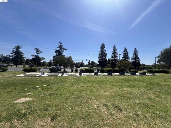 17051 Escalon Bellota Rd, Escalon, CA 95320