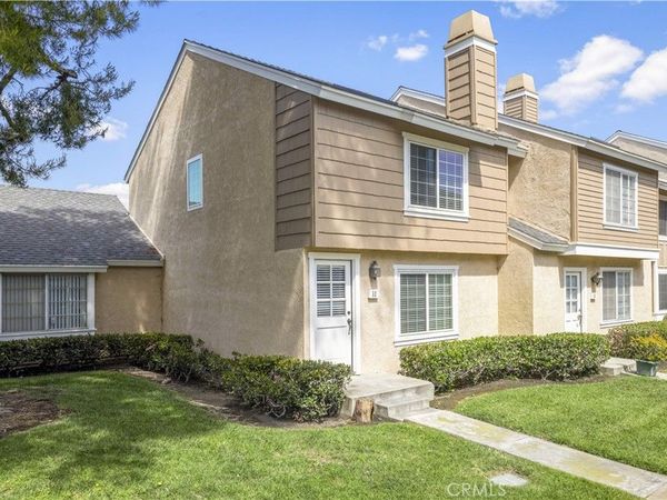 52 Greenbough, Irvine, CA 92614
