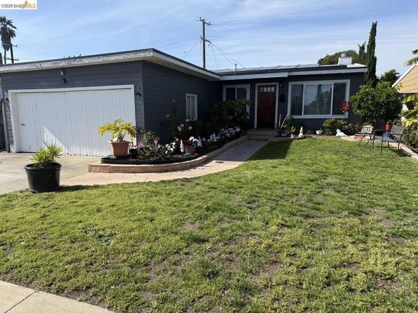 1765 Hemlock AVE, San Mateo, CA 94401