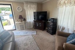 2526 Lester Road photo 4