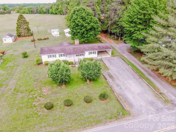 431 Cooper Farm Road , Statesville, NC 28625